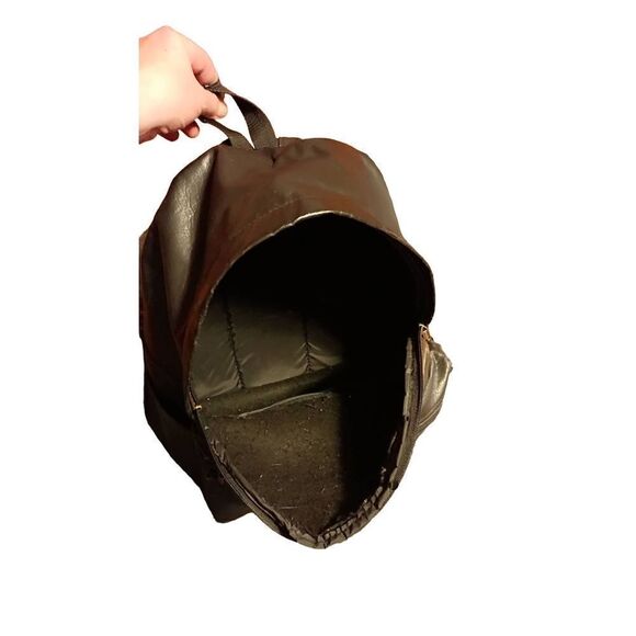 Vintage Ultimate black leather back pack - Picture 6 of 15